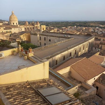 La Finestra Su Noto Hotell Eksteriør bilde