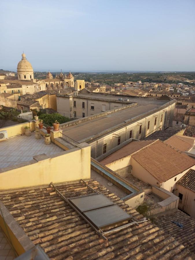 La Finestra Su Noto Hotell Eksteriør bilde